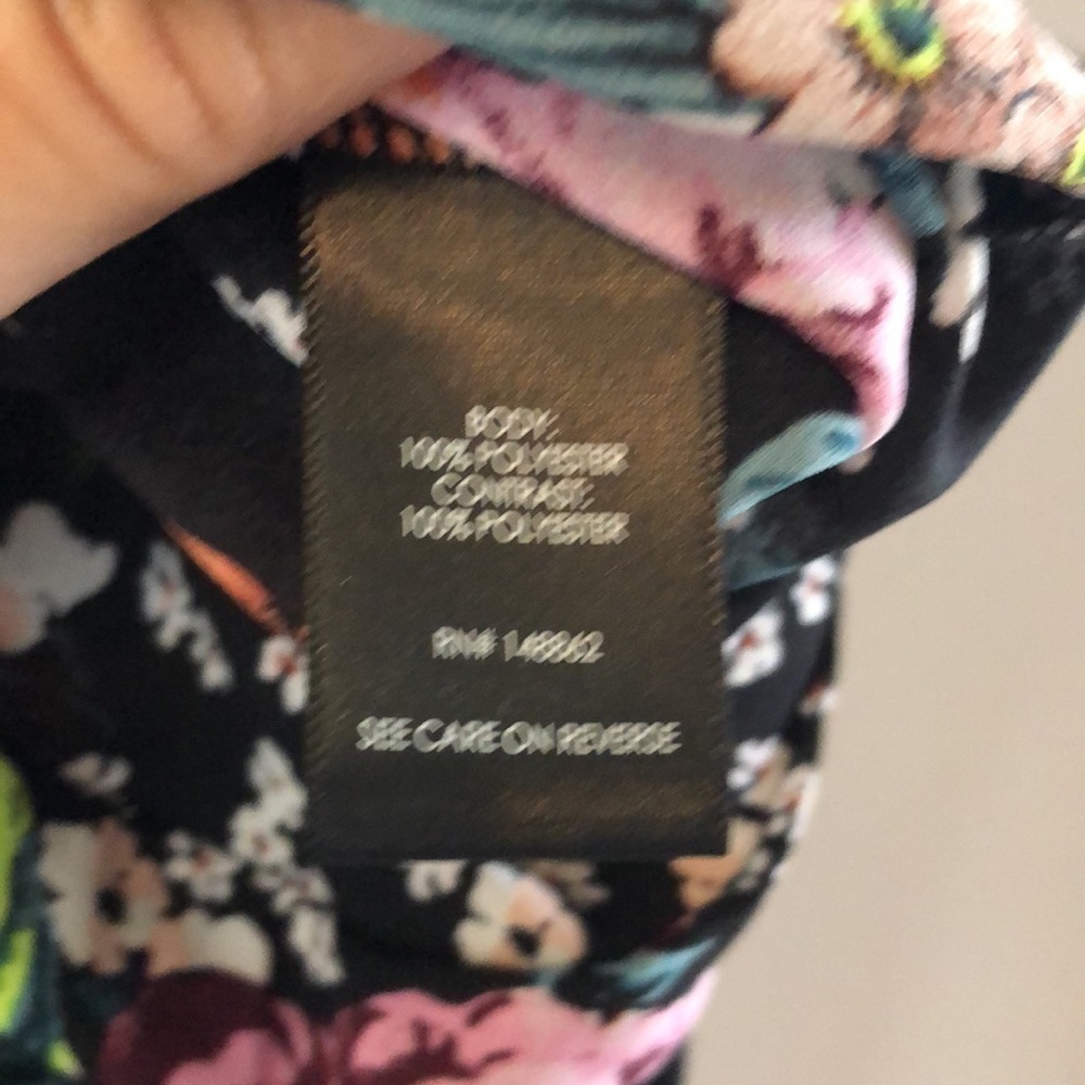 Torrid Lightweight Floral Print Tank Top Size 2X Flowy Feminine Black High Neck - Picture 11 of 16